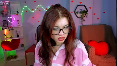 gloria_flower_ online show from February 24, 2026, 2:37 pm