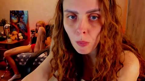 Snapshot of gloria_wood chatting on December 5, 2024, 10:45 pm Gloria Wood online show from December 5, 2024, 10:45 pm