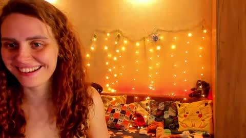 Snapshot of gloria_wood chatting on January 3, 2025, 9:05 pm Gloria Wood online show from January 3, 2025, 9:05 pm