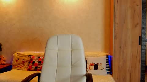 Snapshot of gloria_wood chatting on February 16, 2025, 11:37 pm Gloria Wood online show from February 16, 2025, 11:37 pm