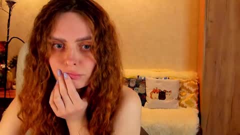 Snapshot of gloria_wood chatting on March 4, 2025, 10:27 pm Gloria Wood online show from March 4, 2025, 10:27 pm