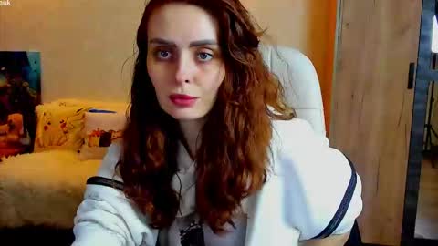 Gloria Wood online show from February 2, 2026, 6:39 pm