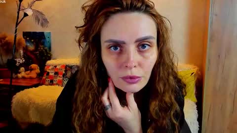 Gloria Wood online show from March 8, 2026, 8:12 pm