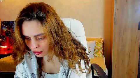 Gloria Wood online show from June 4, 2026, 4:35 pm