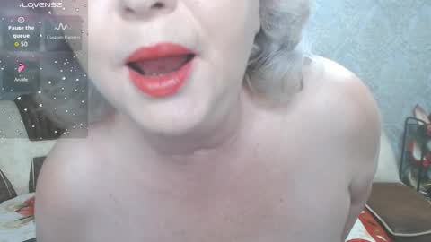 Gloriasguirt online show from April 1, 2026, 2:12 am