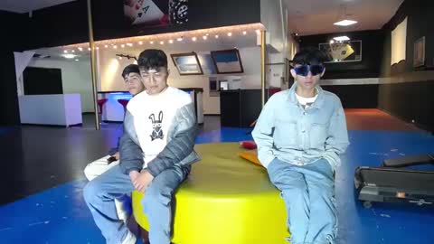 Snapshot of gnecos chatting on January 26, 2025, 5:02 pm THOMAS AND DAMIAND online show from January 26, 2025, 5:02 pm