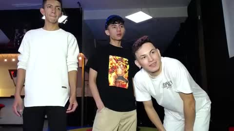 Snapshot of gnecos chatting on February 3, 2025, 7:10 pm THOMAS AND DAMIAND online show from February 3, 2025, 7:10 pm