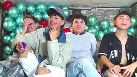 Snapshot of gnecos chatting on February 26, 2025, 12:14 pm THOMAS AND DAMIAND online show from February 26, 2025, 12:14 pm