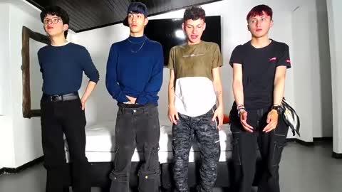 Snapshot of gnecos chatting on September 26, 2025, 5:50 pm THOMAS AND DAMIAND online show from September 26, 2025, 5:50 pm