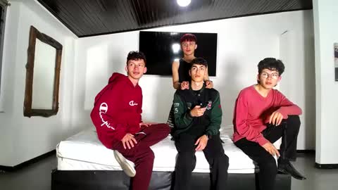 Snapshot of gnecos chatting on September 27, 2025, 5:51 pm THOMAS AND DAMIAND online show from September 27, 2025, 5:51 pm