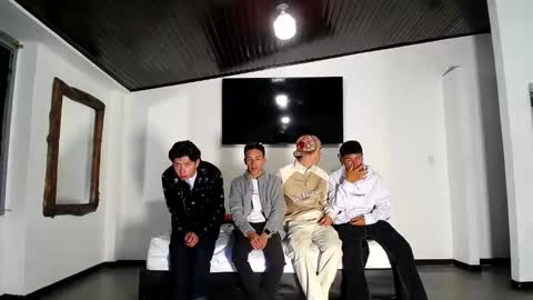 Snapshot of gnecos chatting on October 16, 2025, 5:36 pm THOMAS AND DAMIAND online show from October 16, 2025, 5:36 pm