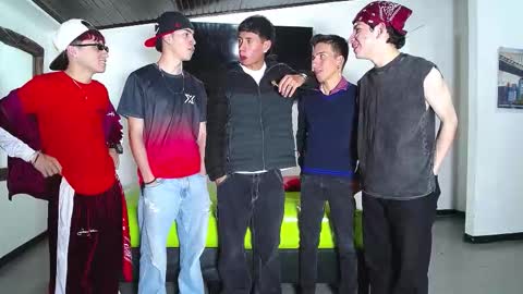 Snapshot of gnecos chatting on October 25, 2025, 6:13 pm THOMAS AND DAMIAND online show from October 25, 2025, 6:13 pm