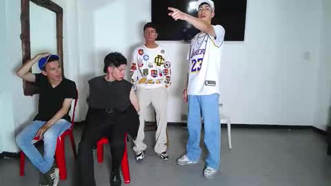 Snapshot of gnecos chatting on November 4, 2025, 6:40 pm THOMAS AND DAMIAND online show from November 4, 2025, 6:40 pm