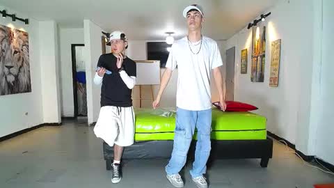 Snapshot of gnecos chatting on November 18, 2025, 6:12 pm THOMAS AND DAMIAND online show from November 18, 2025, 6:12 pm