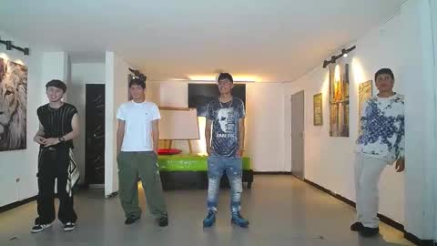 Snapshot of gnecos chatting on December 5, 2025, 6:48 pm THOMAS AND DAMIAND online show from December 5, 2025, 6:48 pm