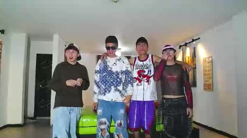 Snapshot of gnecos chatting on December 16, 2025, 6:35 pm THOMAS AND DAMIAND online show from December 16, 2025, 6:35 pm