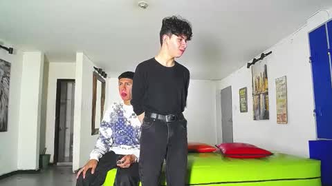 Snapshot of gnecos chatting on January 17, 2026, 7:39 pm THOMAS AND DAMIAND online show from January 17, 2026, 7:39 pm