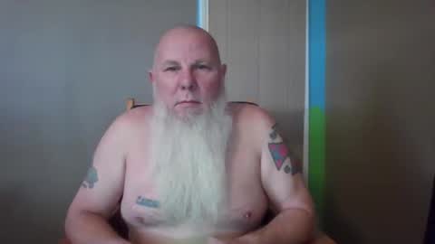 Snapshot of gnomebeard chatting on March 6, 2025, 4:07 pm Gnomebeard online show from March 6, 2025, 4:07 pm