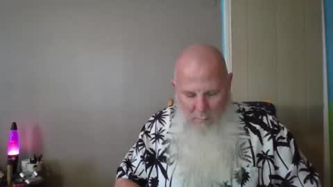 Snapshot of gnomebeard chatting on March 6, 2025, 7:54 pm Gnomebeard online show from March 6, 2025, 7:54 pm