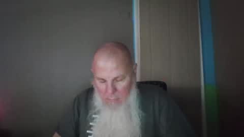 Snapshot of gnomebeard chatting on March 8, 2025, 2:30 pm Gnomebeard online show from March 8, 2025, 2:30 pm