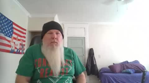 Snapshot of gnomebeard chatting on January 6, 2026, 5:05 pm Gnomebeard online show from January 6, 2026, 5:05 pm