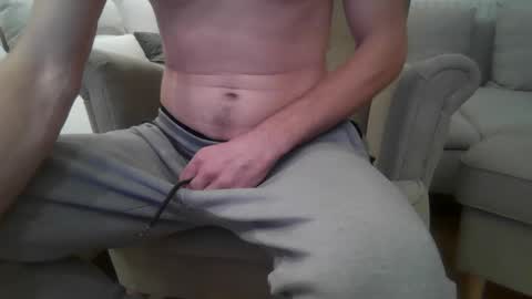 Gnusmas4you online show from December 5, 2024, 6:44 pm