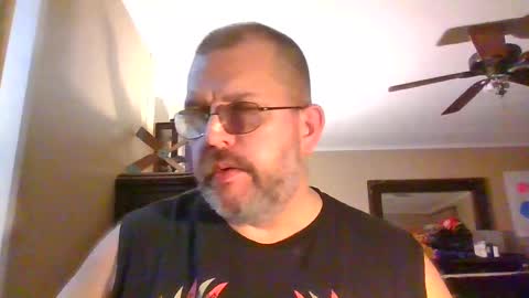 Snapshot of gobey33 chatting on September 12, 2025, 1:06 am IDKIDCIDGAF online show from September 12, 2025, 1:06 am