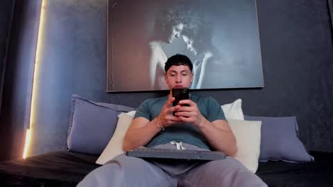 Snapshot of god_of_olympus1 chatting on December 4, 2024, 3:32 pm steven online show from December 4, 2024, 3:32 pm