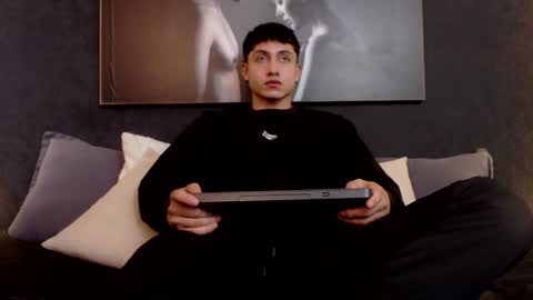 Snapshot of god_of_olympus1 chatting on January 8, 2025, 7:24 pm steven online show from January 8, 2025, 7:24 pm