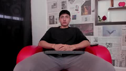 Snapshot of god_of_olympus1 chatting on February 16, 2025, 2:43 pm steven online show from February 16, 2025, 2:43 pm