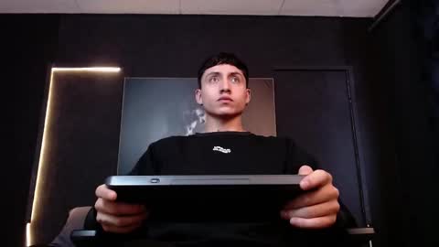 Snapshot of god_of_olympus1 chatting on October 16, 2025, 11:11 am steven online show from October 16, 2025, 11:11 am