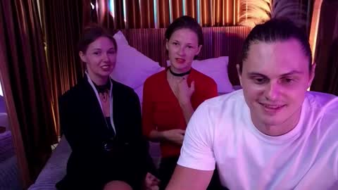   330 UTC2 girls   online show from January 17, 2026, 4:39 am