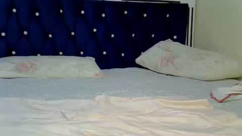 Snapshot of goddess_nanaya chatting on November 16, 2025, 9:04 am Goddess nanaya online show from November 16, 2025, 9:04 am