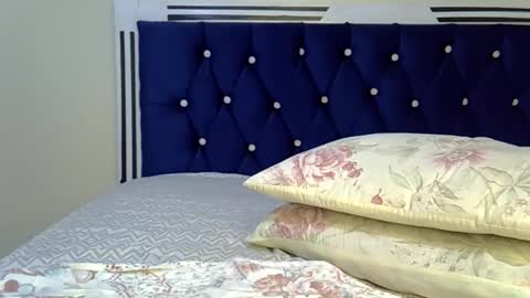 Snapshot of goddess_nanaya chatting on December 22, 2025, 1:30 pm Goddess nanaya online show from December 22, 2025, 1:30 pm