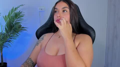 Miss Veronica  - The Supreme   online show from April 2, 2026, 6:49 pm