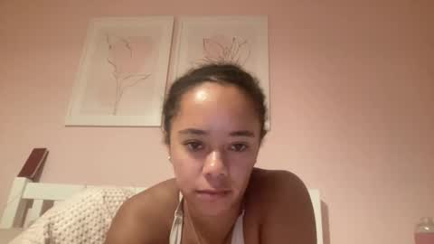 Snapshot of goddesselxo chatting on May 18, 2026, 1:24 am Goddess L online show from May 18, 2026, 1:24 am