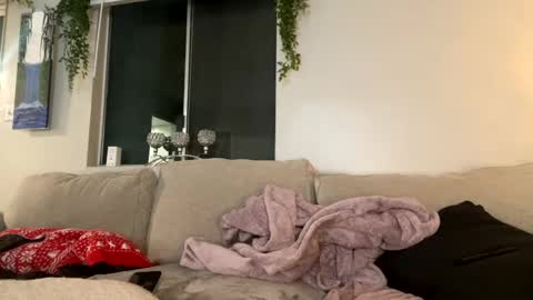 GoddessMayvn online show from December 27, 2024, 8:35 am