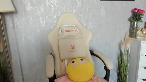 Mistress online show from October 25, 2025, 7:38 am