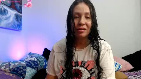 Snapshot of goddessnahi chatting on November 10, 2025, 4:33 am Naih Reyes online show from November 10, 2025, 4:33 am