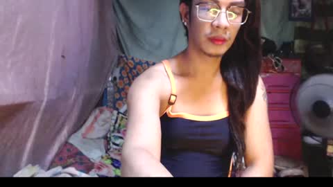 Snapshot of goddesssonyaxxx chatting on May 10, 2026, 6:40 am KENNY DOLL online show from May 10, 2026, 6:40 am