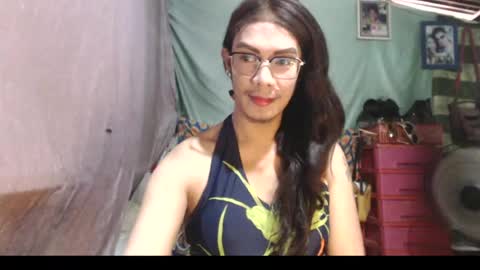 Snapshot of goddesssonyaxxx chatting on June 2, 2026, 6:26 am KENNY DOLL online show from June 2, 2026, 6:26 am