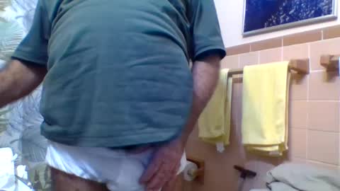 Snapshot of gojo885 chatting on December 21, 2024, 4:52 am gojo885 online show from December 21, 2024, 4:52 am