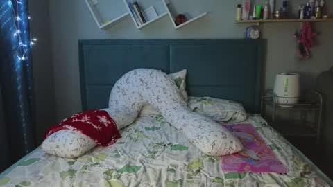 Golden boyyy21 online show from February 8, 2026, 12:14 am