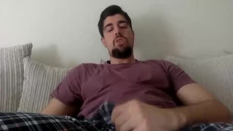 Golden-Glove online show from April 6, 2026, 10:49 am