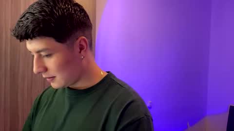 goldenknight33 online show from November 4, 2025, 4:17 pm