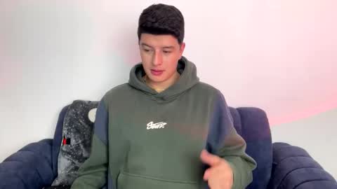 goldenknight33 online show from December 5, 2025, 4:14 pm