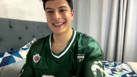 goldenknight33 online show from January 7, 2026, 11:18 pm