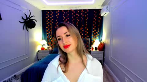 Olivia online show from October 29, 2025, 3:42 am