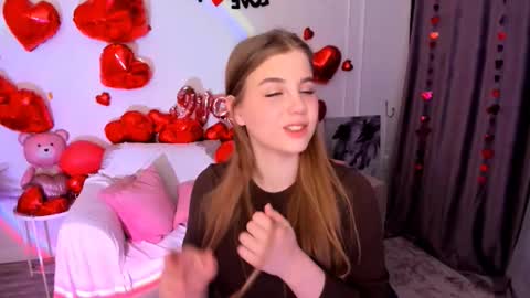 Snapshot of goldenmirage chatting on February 8, 2026, 3:43 am goldenmirage online show from February 8, 2026, 3:43 am