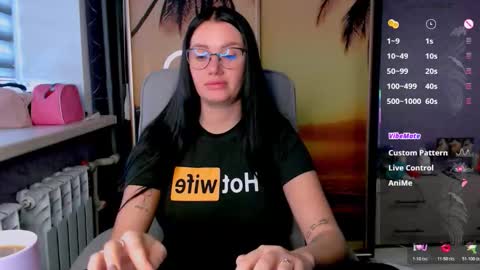 Polina online show from November 18, 2025, 6:29 am